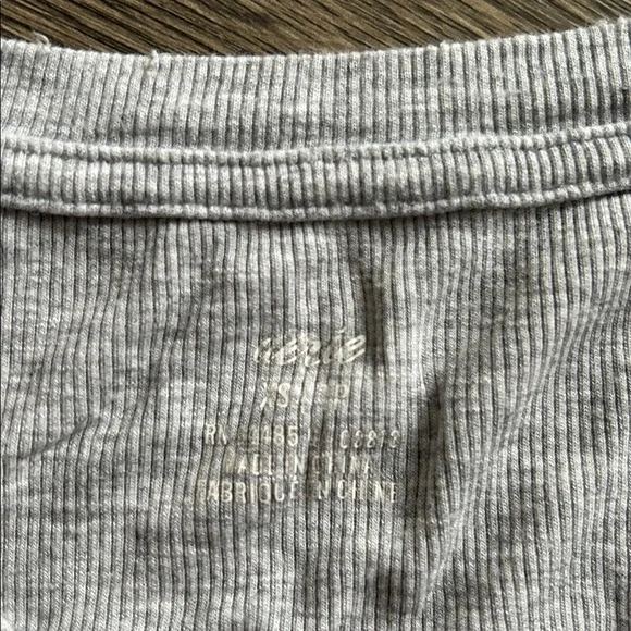 AERIE Ribbed Tank Top *light grey* - Picture 3 of 5